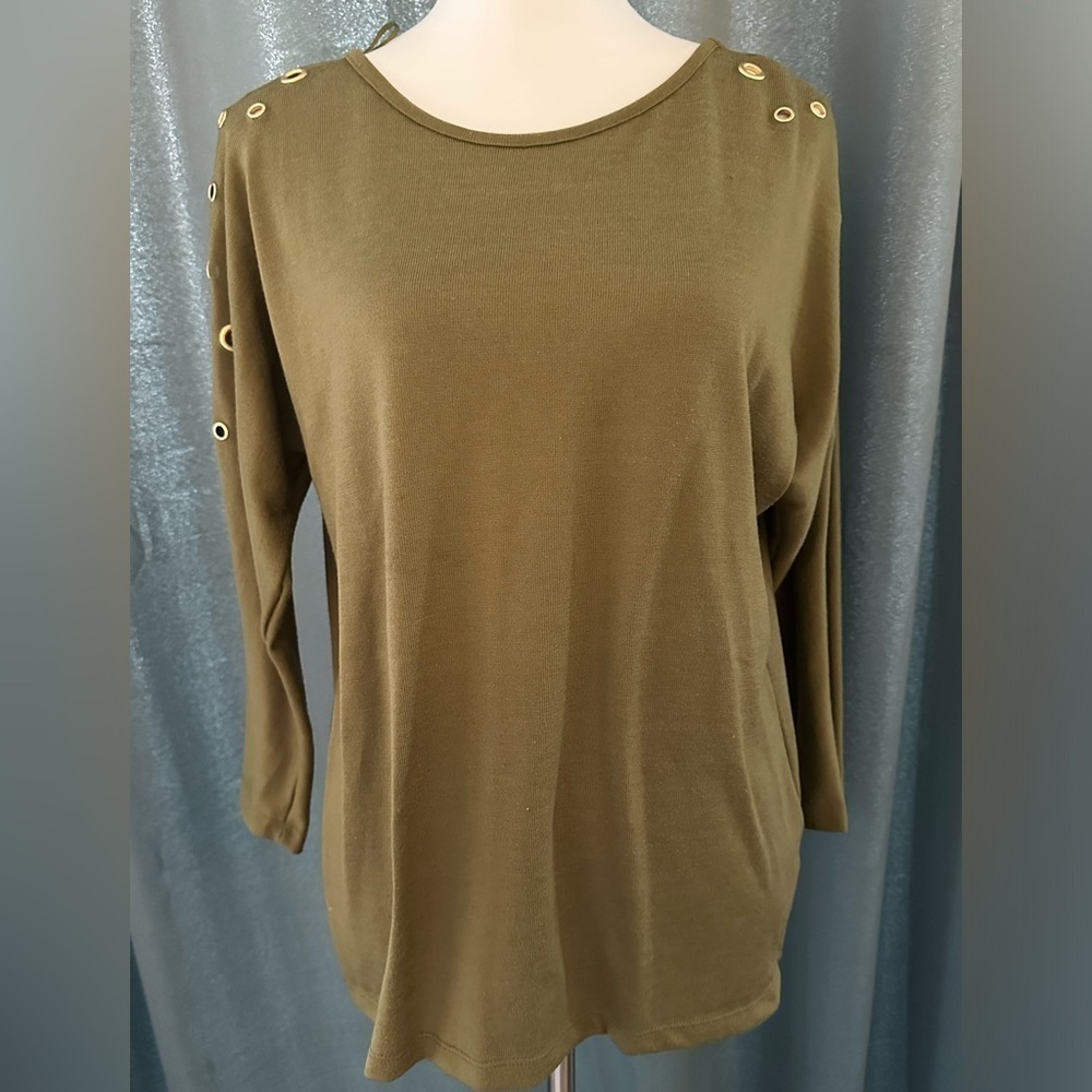 BYdesign M 3/4 length sleeves O-Ring Holes batwing underarms Olive Color